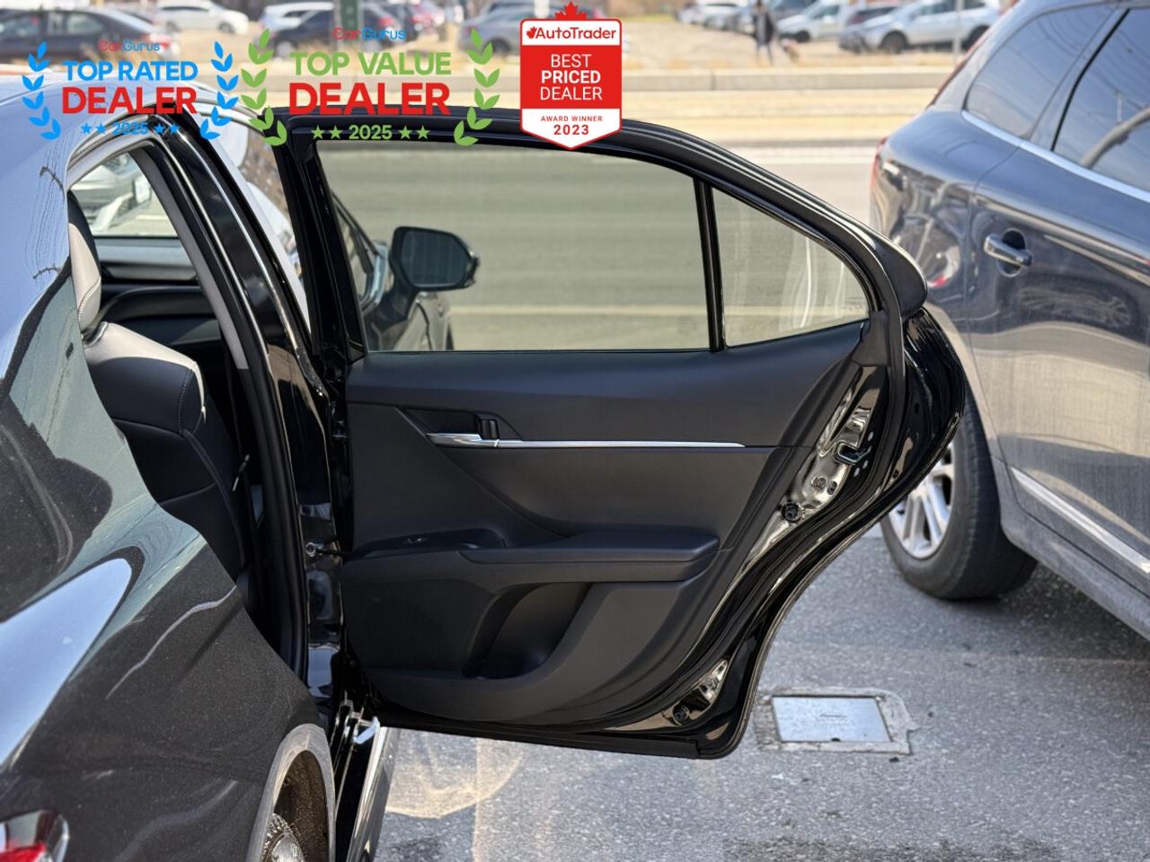 2020 Toyota Camry SE | REAR CAMERA | HEATED SEATS | FINANCE Photo