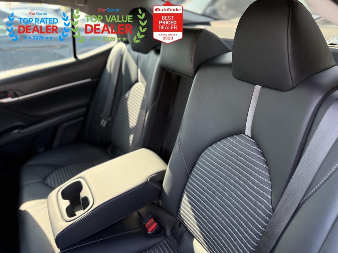 2020 Toyota Camry SE | REAR CAMERA | HEATED SEATS | FINANCE Photo