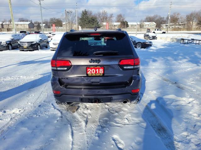 2018 Jeep Grand Cherokee LAREDO 4WD Photo6