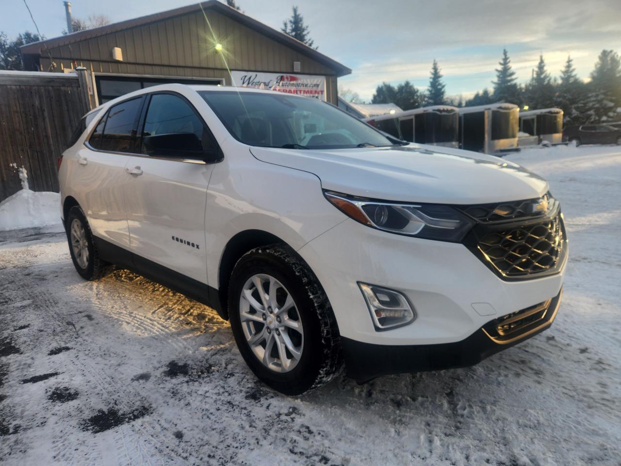 2020 Chevrolet Equinox LT - Photo #5