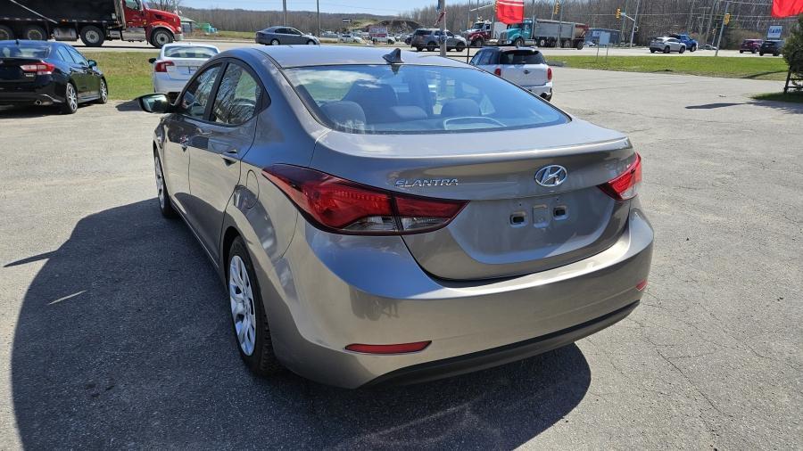 2015 Hyundai Elantra SE - Photo #5