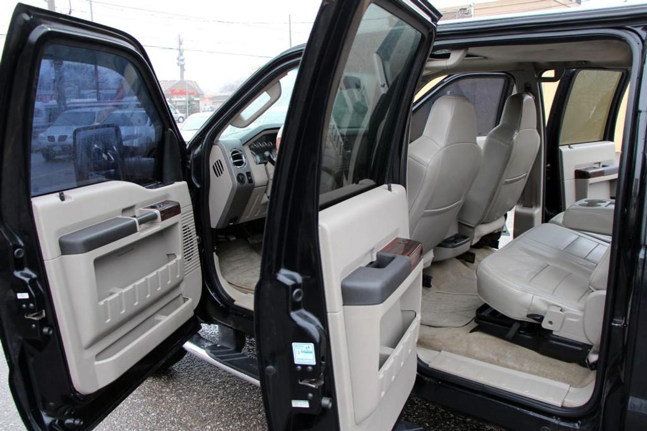 2008 Ford F-250 Super Duty 4WD CREW CAB Photo