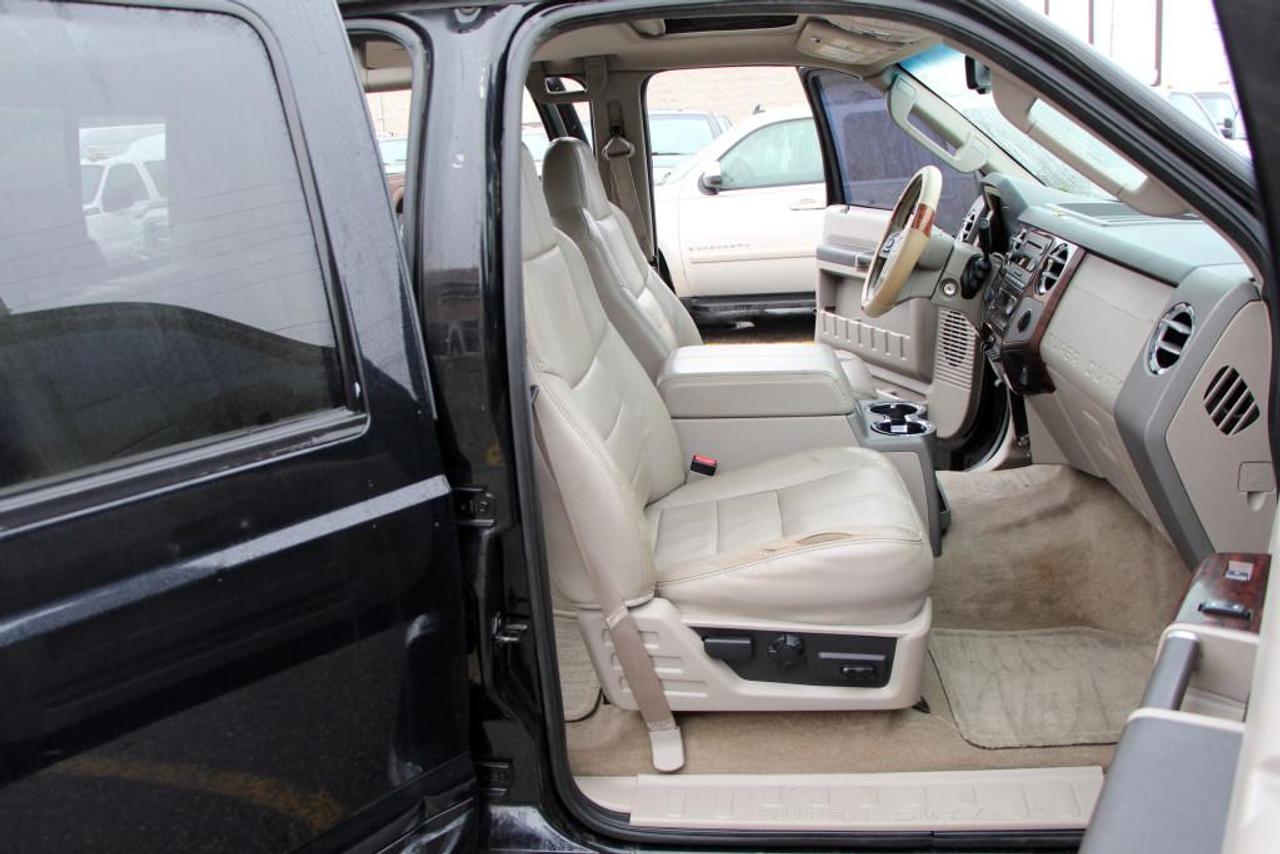 2008 Ford F-250 Super Duty 4WD CREW CAB Photo