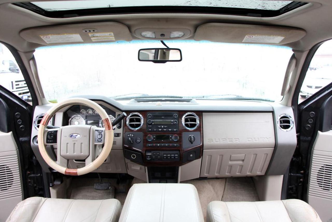2008 Ford F-250 Super Duty 4WD CREW CAB Photo