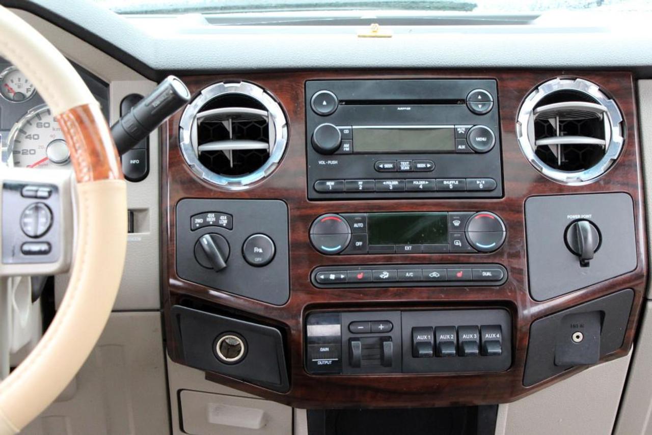 2008 Ford F-250 Super Duty 4WD CREW CAB Photo