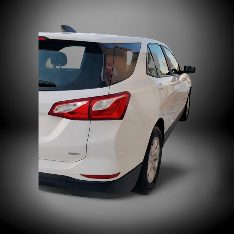 2020 Chevrolet Equinox AWD LS Accident Free 35,803 KM - Photo #19