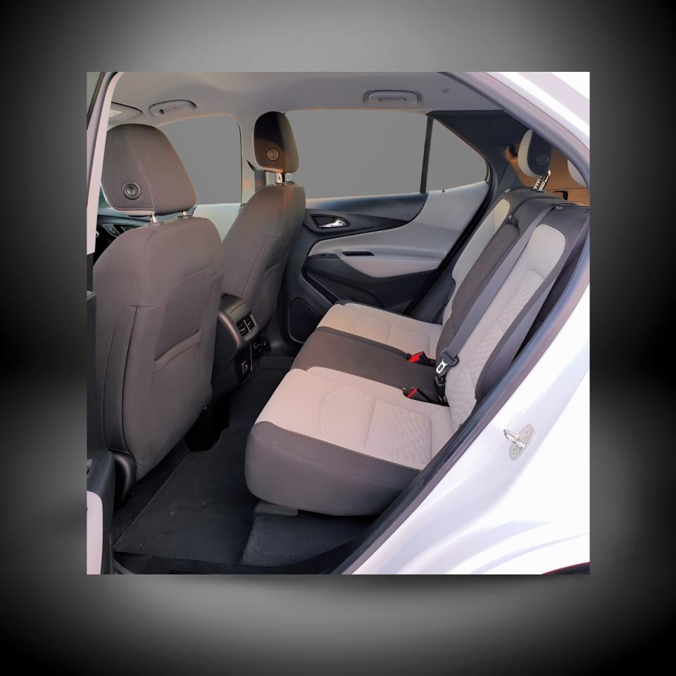 2020 Chevrolet Equinox AWD LS Accident Free 35,803 KM - Photo #9