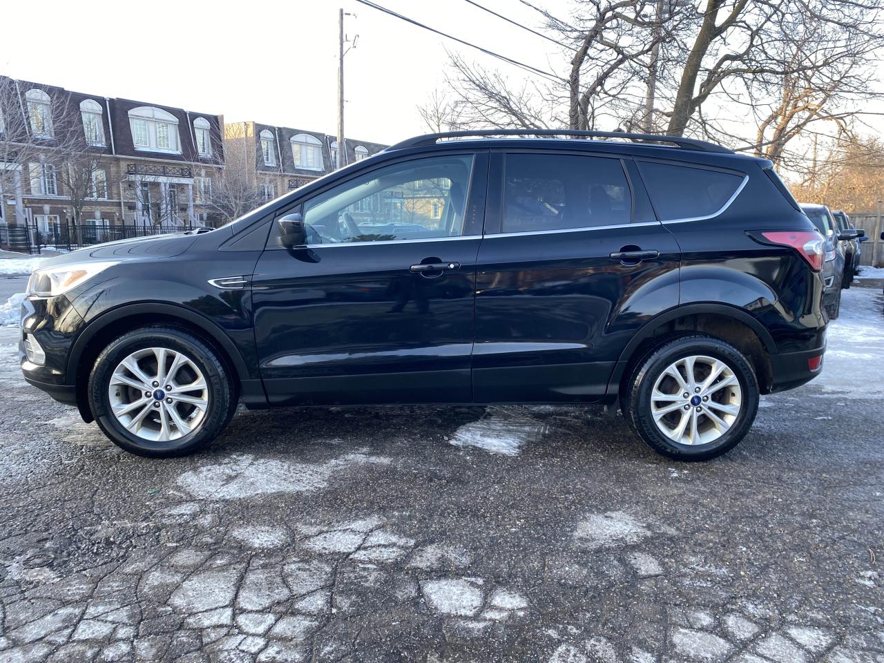 2018 Ford Escape 1 Owner/Accident Free/Automatic/BT/Backup Camera - Photo #2