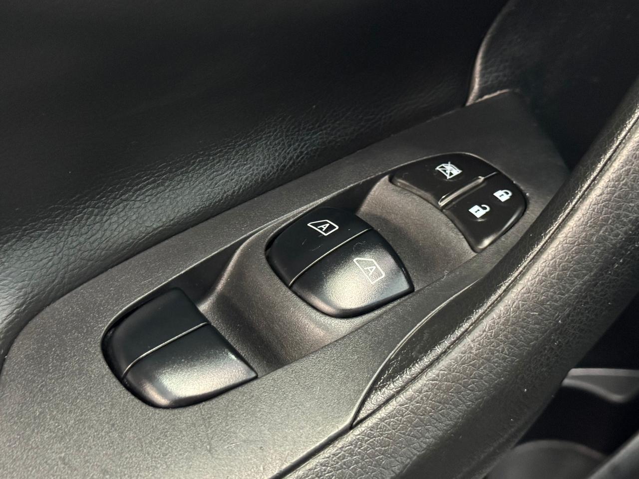 2017 Nissan Altima SV+New Tires+Brakes+Camera+Blind Spot+CLEAN CARFAX - Photo #47