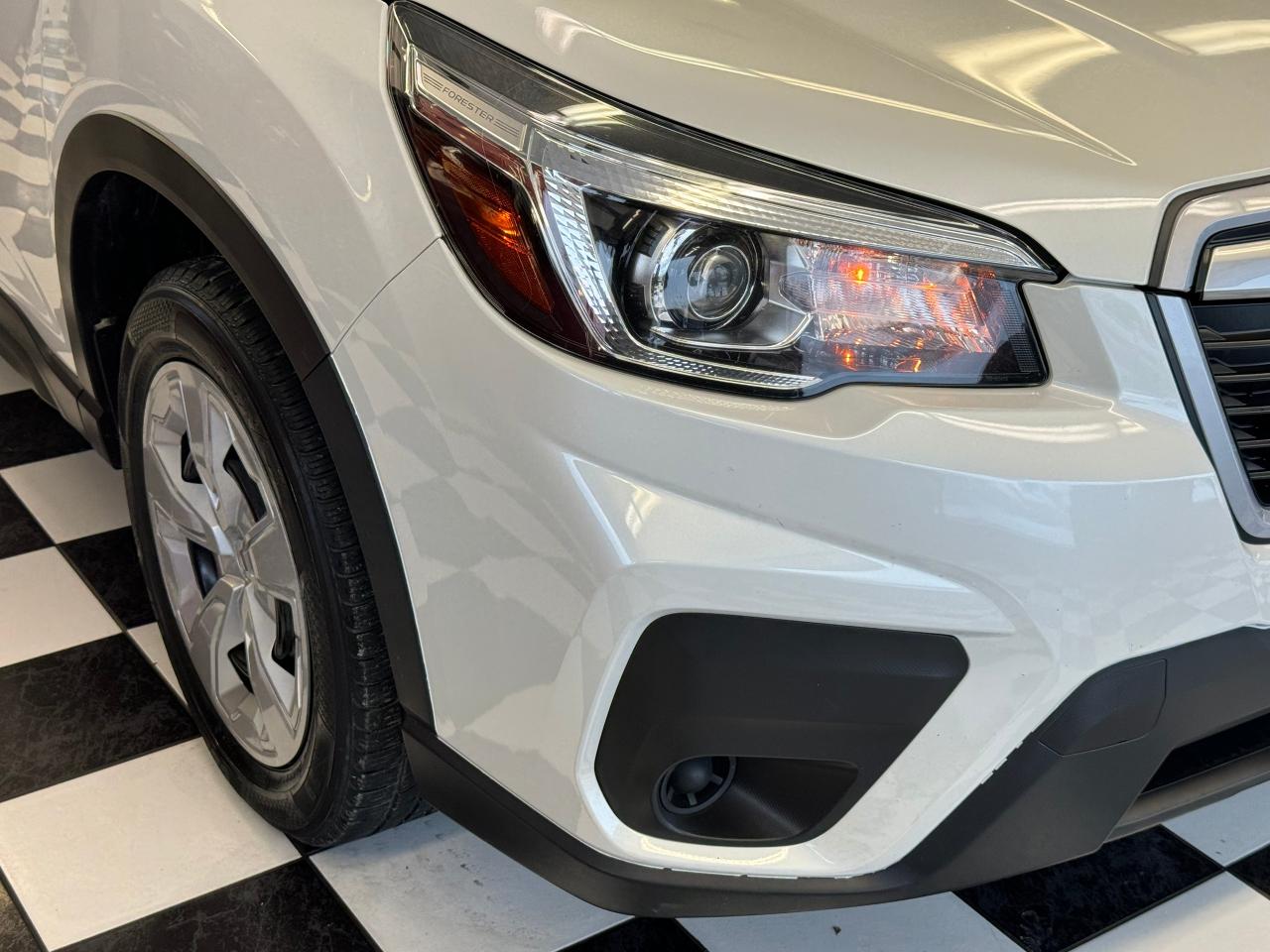2019 Subaru Forester 2.5i AWD+ApplePlay+Camera+Bluetooth+Heated Seats Photo33