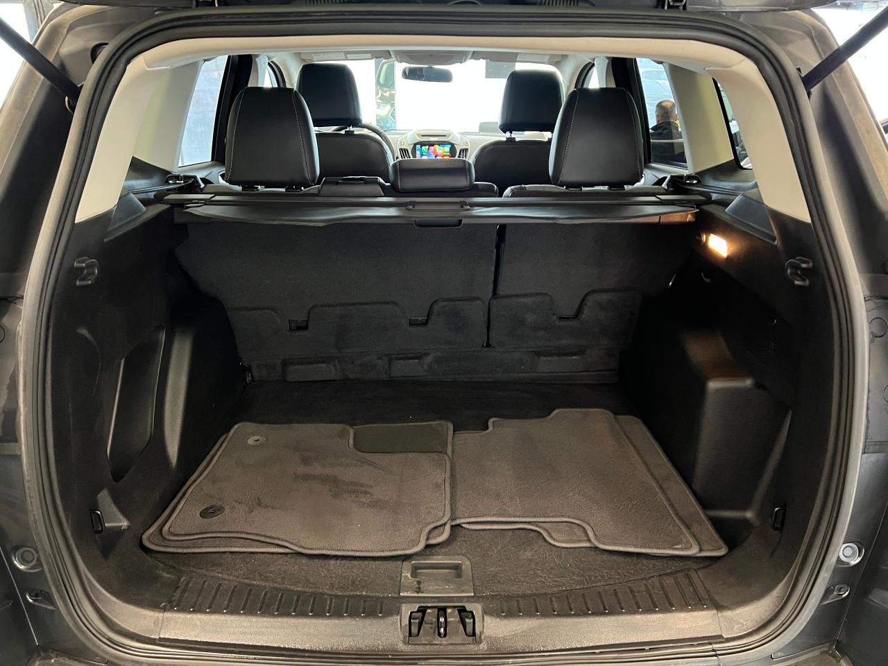 2017 Ford Escape SE Apperance PKG AWD+GPS+New Tires+CLEAN CARFAX - Photo #24