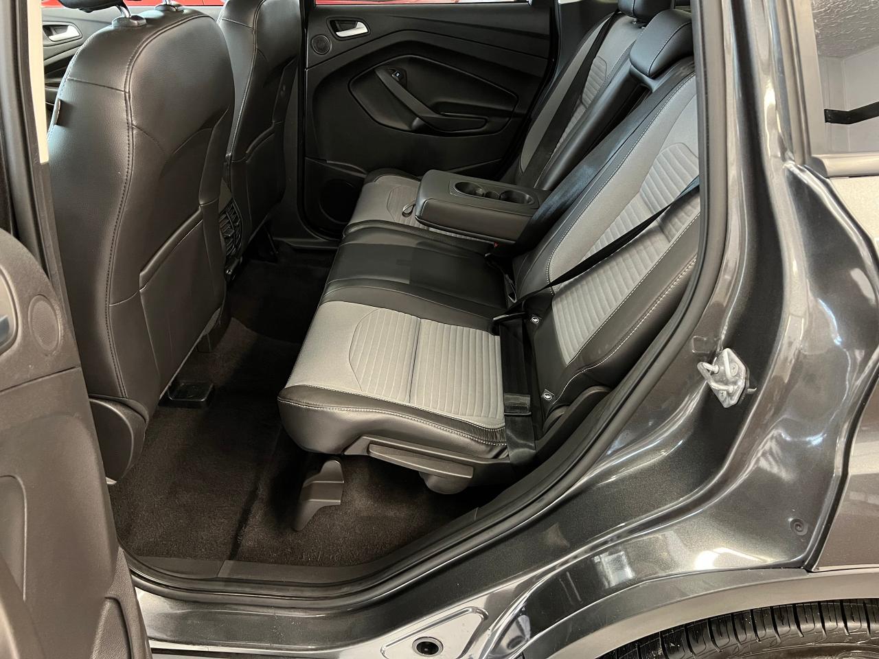 2017 Ford Escape SE Apperance PKG AWD+GPS+New Tires+CLEAN CARFAX - Photo #22
