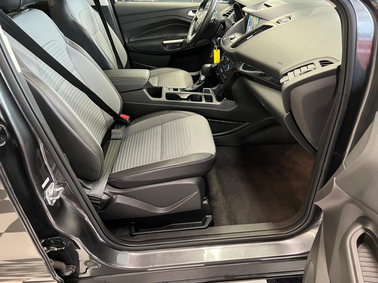 2017 Ford Escape SE Apperance PKG AWD+GPS+New Tires+CLEAN CARFAX Photo81