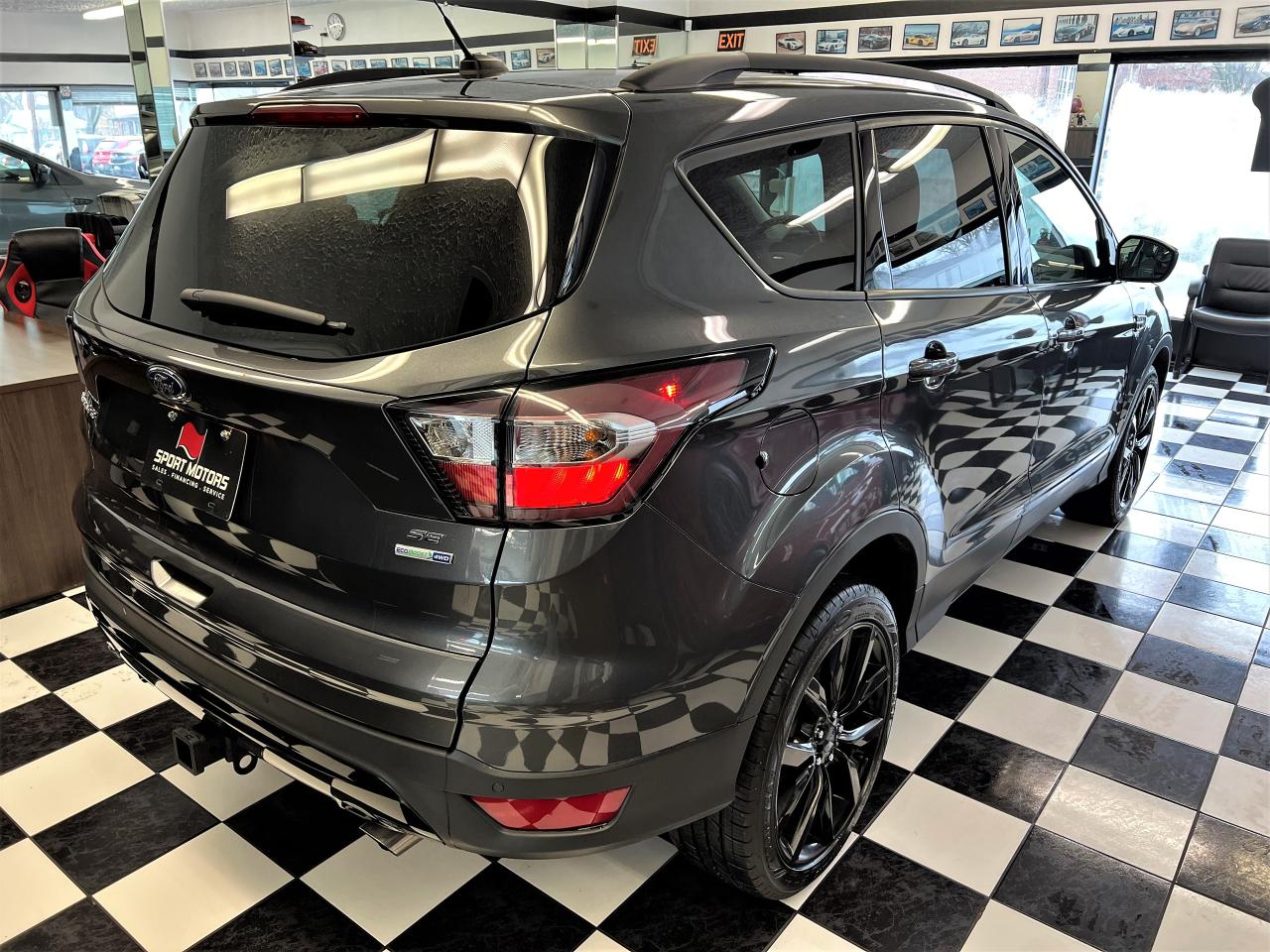 2017 Ford Escape SE Apperance PKG AWD+GPS+New Tires+CLEAN CARFAX Photo4