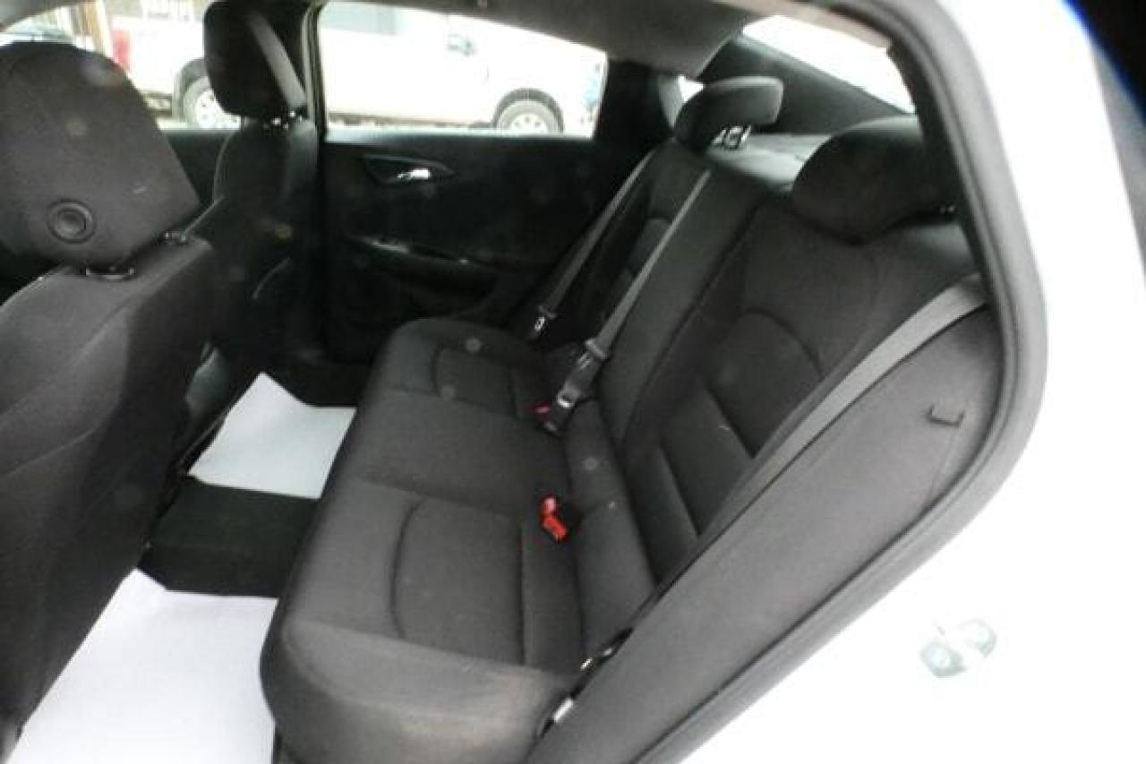 2023 Chevrolet Malibu RS w/Power cloth seats, BUC - Photo #9
