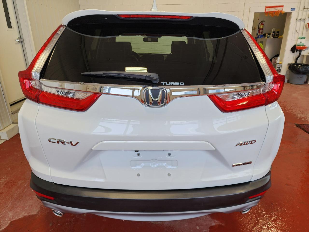2019 Honda CR-V Touring AWD Photo