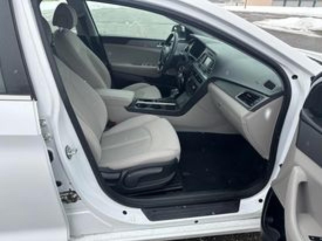 2015 Hyundai Sonata GL - Safety Certified - Photo #16