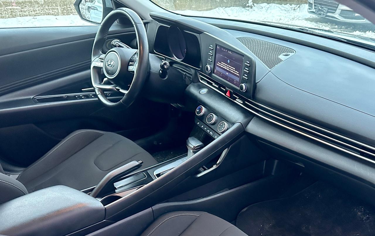 2021 Hyundai Elantra Preferred Photo