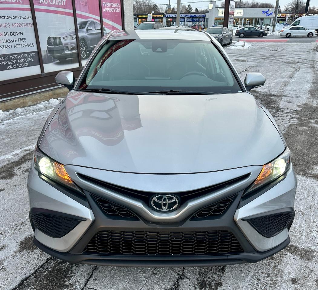 2021 Toyota Camry SE Photo2