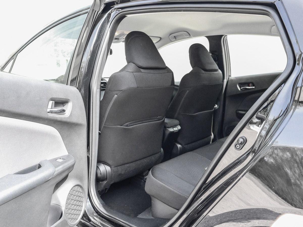 2022 Toyota Prius AWD-e Rear Cam Heated Seats Lane Keep Assist - Photo #18