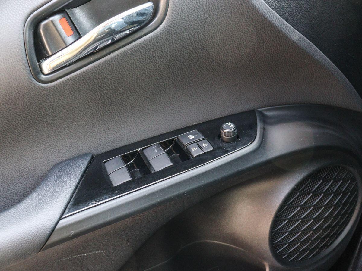 2022 Toyota Prius AWD-e Rear Cam Heated Seats Lane Keep Assist - Photo #27