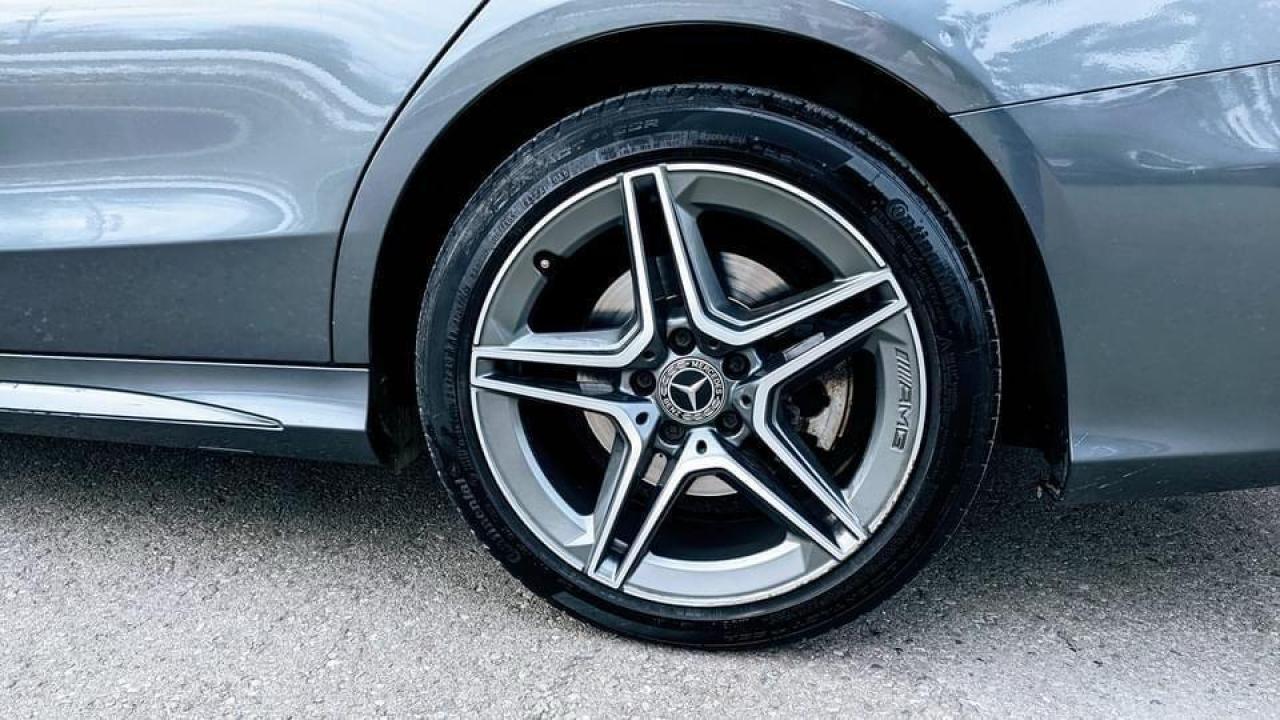 2018 Mercedes-Benz C-Class C 300 4MATIC Sedan Photo4