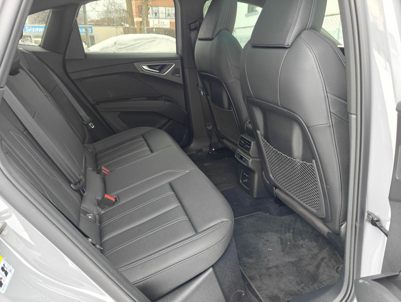 2023 Audi Audie_tron Q4 E-Tron Sportback - Tech Pkg, Heads up Disp! Photo2