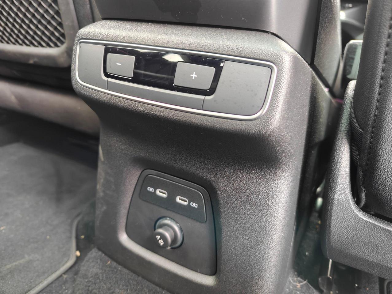2023 Audi Audie_tron Q4 E-Tron Sportback - Tech Pkg, Heads up Disp! - Photo #4