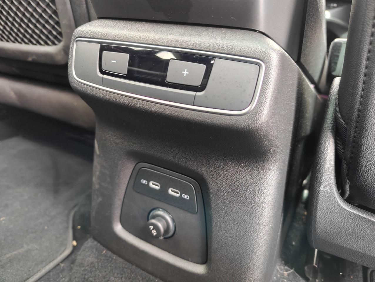 2023 Audi Audie_tron Q4 E-Tron Sportback - Tech Pkg, Heads up Disp! - Photo #4