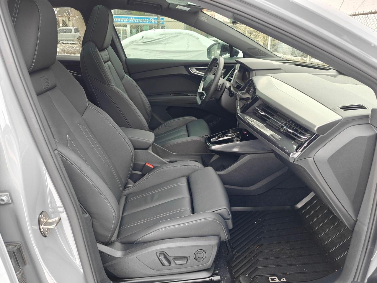 2023 Audi Audie_tron Q4 E-Tron Sportback - Tech Pkg, Heads up Disp! Photo