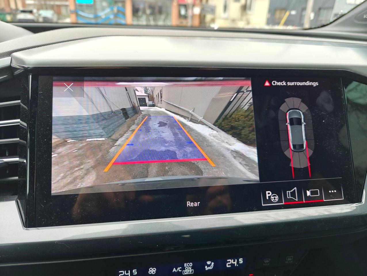 2023 Audi Audie_tron Q4 E-Tron Sportback - Tech Pkg, Heads up Disp! - Photo #17