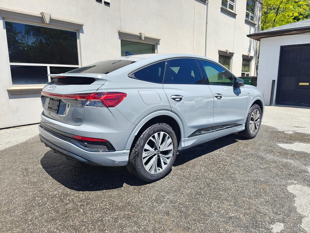 2023 Audi Audie_tron Q4 E-Tron Sportback - Tech Pkg, Heads up Disp! Photo