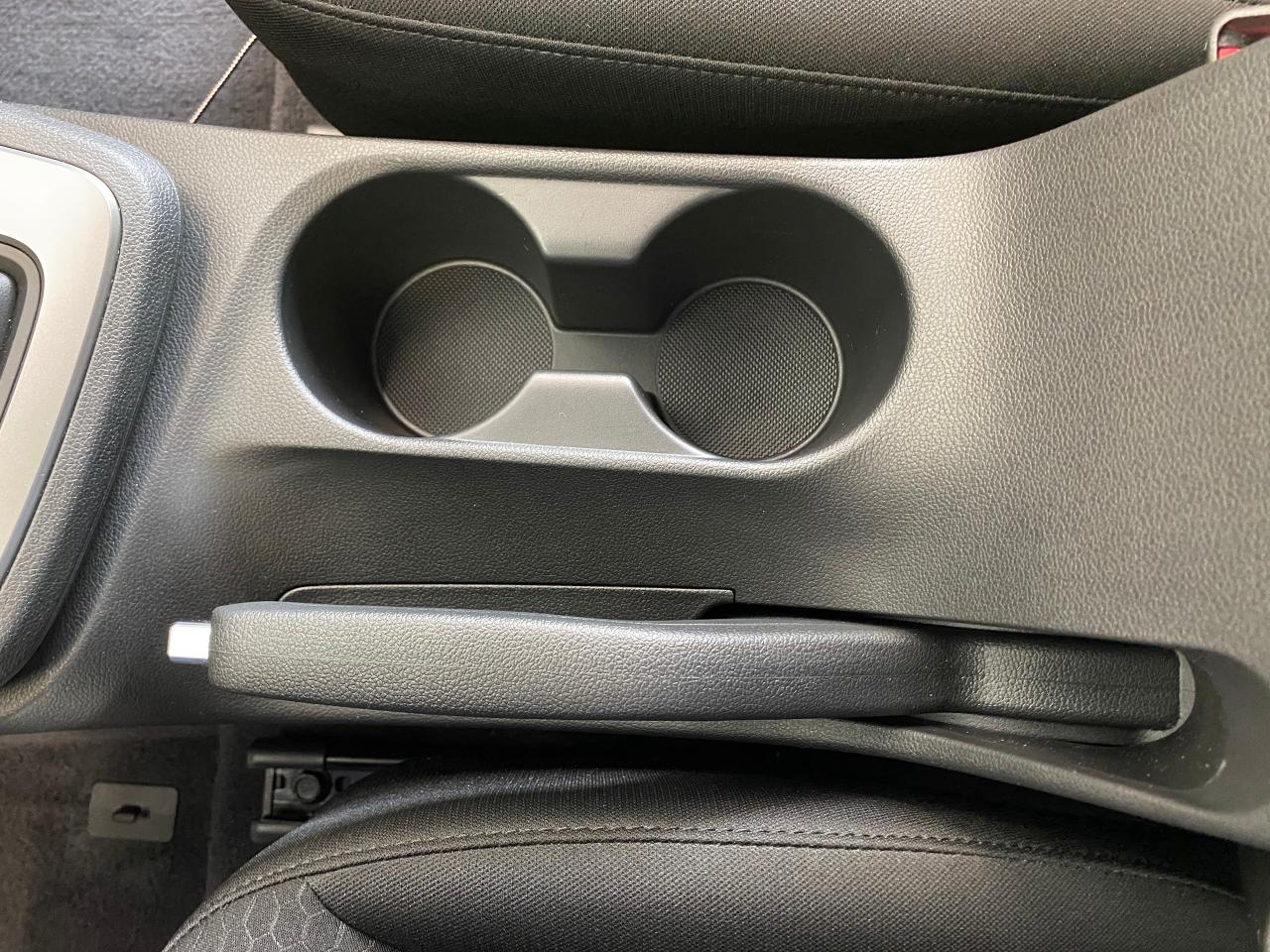 2019 Hyundai Elantra Preferred+New Tires+Camera+ApplePlay+CLEAN CARFAX Photo110
