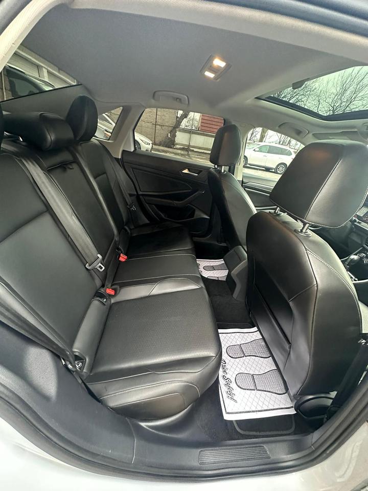 2019 Volkswagen Jetta Highline auto Photo
