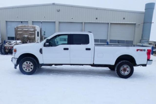 2020 Ford F-350 XLT 4WD Crew Cab 8' Box w/power cloth seats, BUC