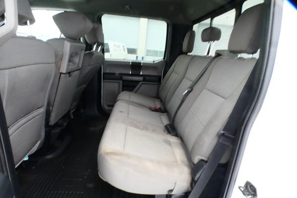 2020 Ford F-350 XLT 4WD Crew Cab 8' Box w/power cloth seats, BUC - Photo #9