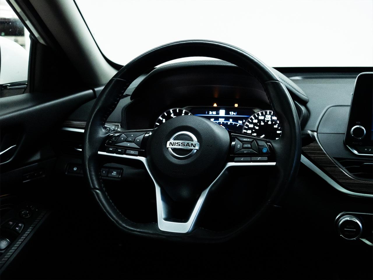 2019 Nissan Altima PLATINUM | AWD | Nav | Leather | Sunroof | CarPlay