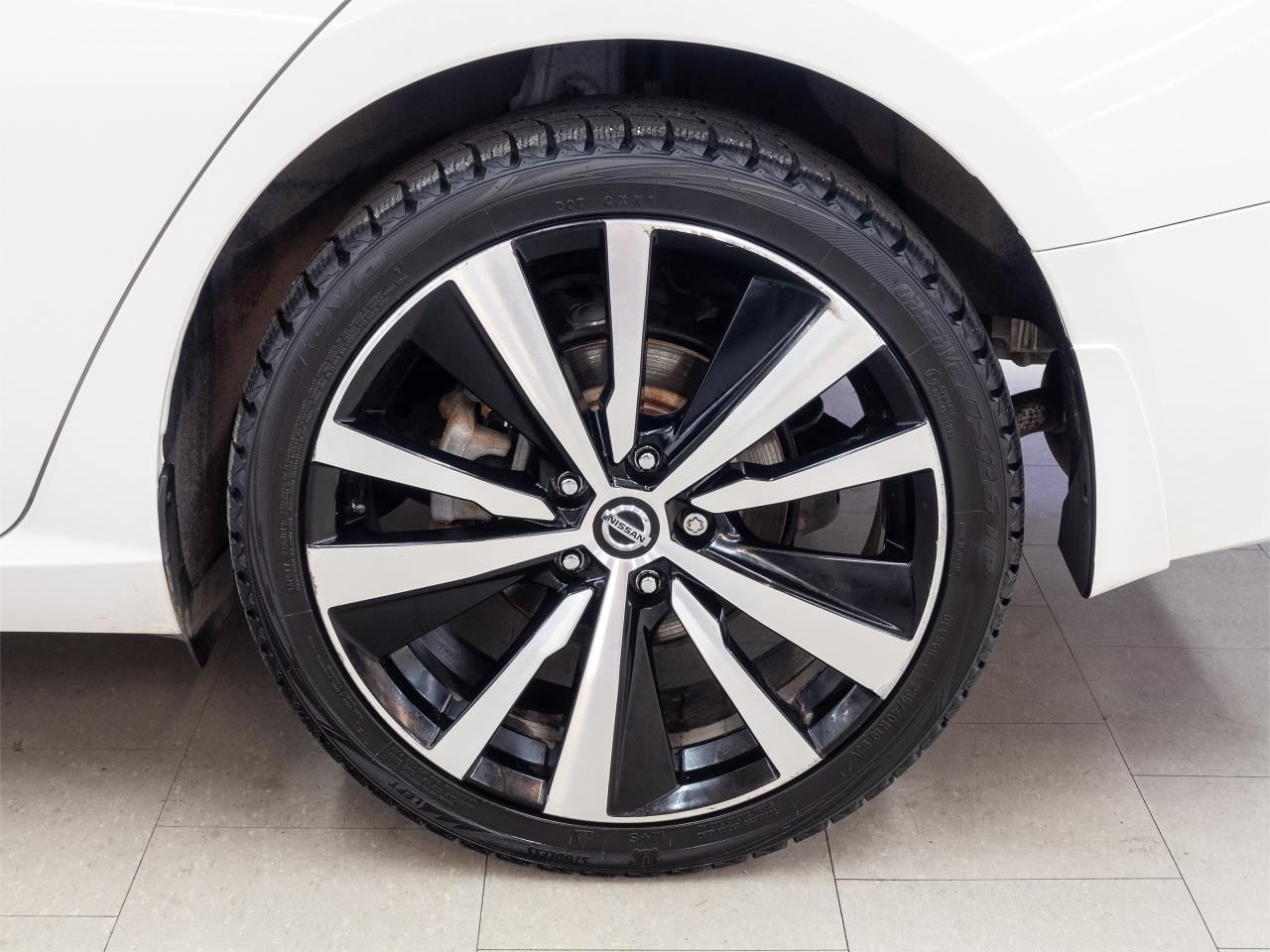 2019 Nissan Altima PLATINUM | AWD | Nav | Leather | Sunroof | CarPlay