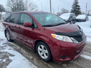 2013 Toyota Sienna LE - Photo #3