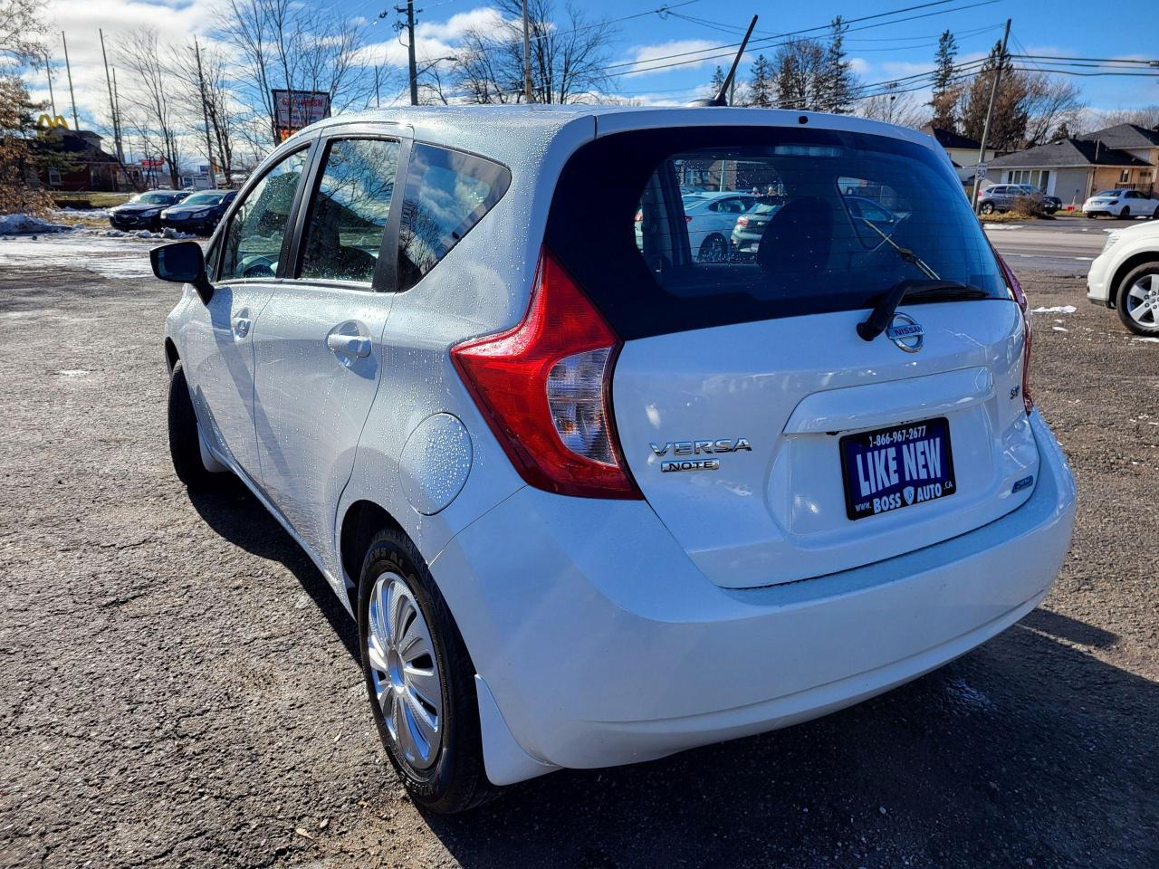 2015 Nissan Versa Note 1.6 SV Photo3