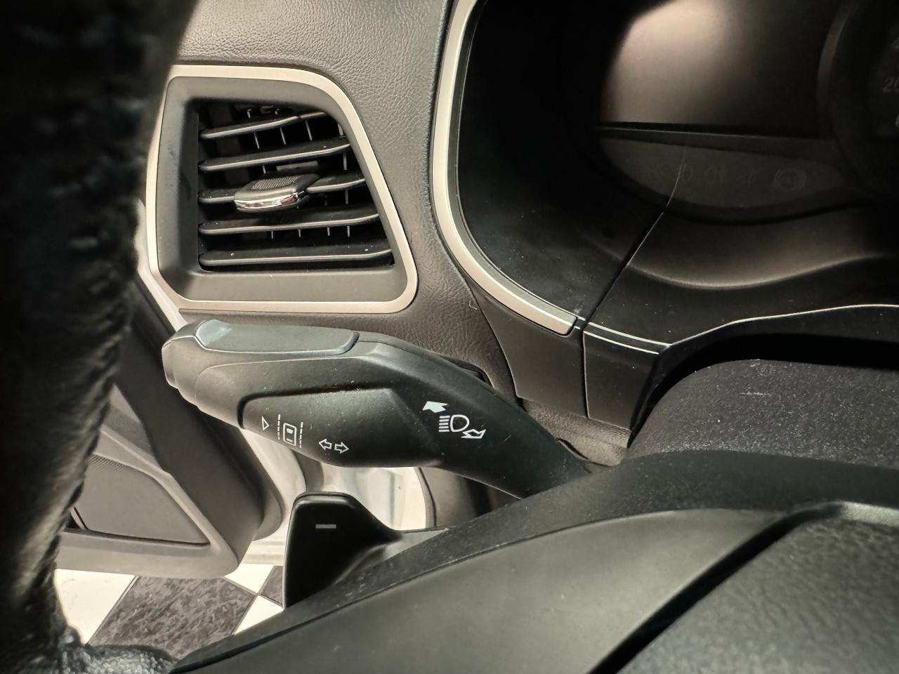 2019 Ford Edge SEL AWD+ApplePlay+PWR Gate+RemoteStart+CLEANCARFAX - Photo #49