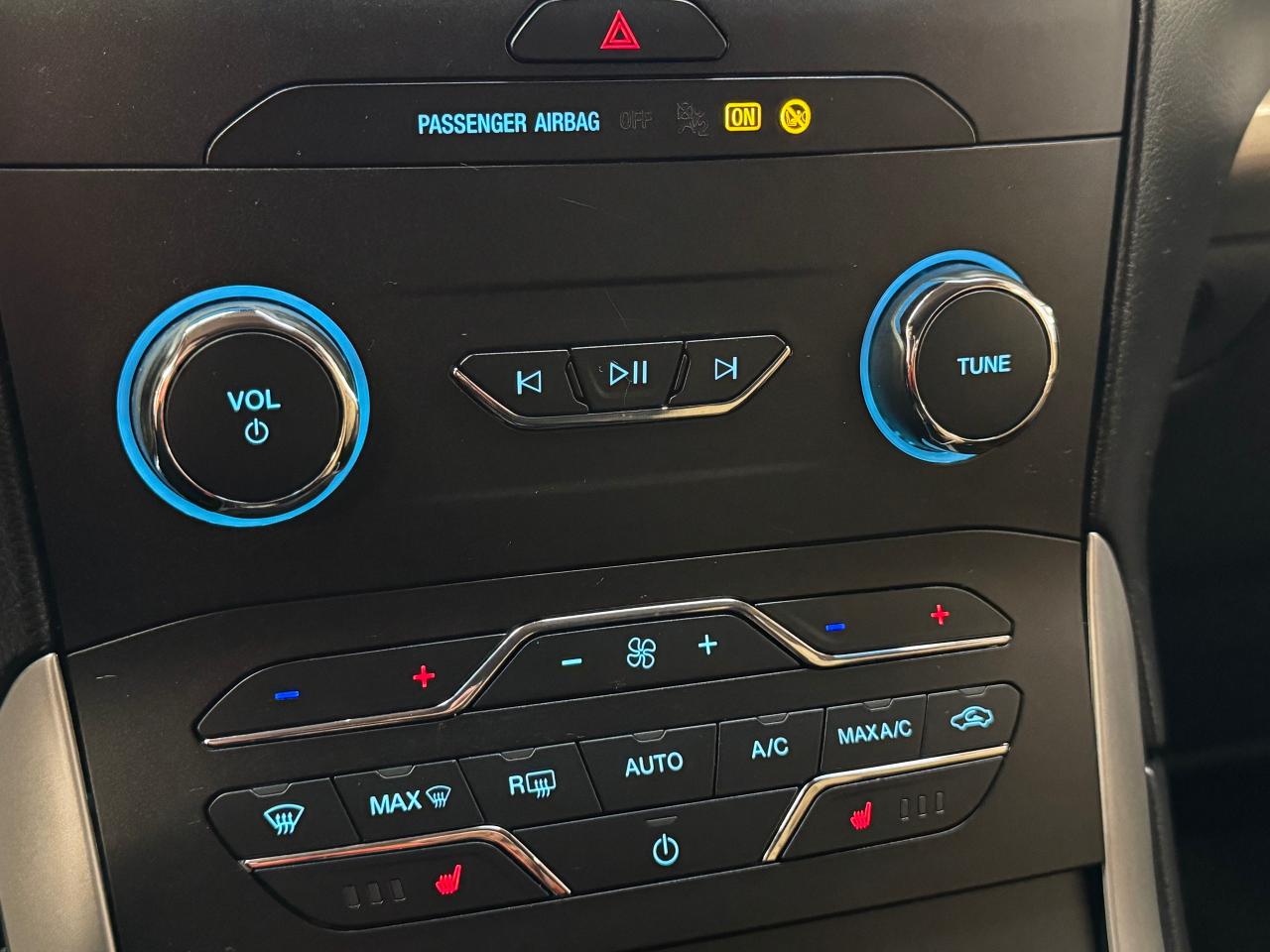 2019 Ford Edge SEL AWD+ApplePlay+PWR Gate+RemoteStart+CLEANCARFAX - Photo #35
