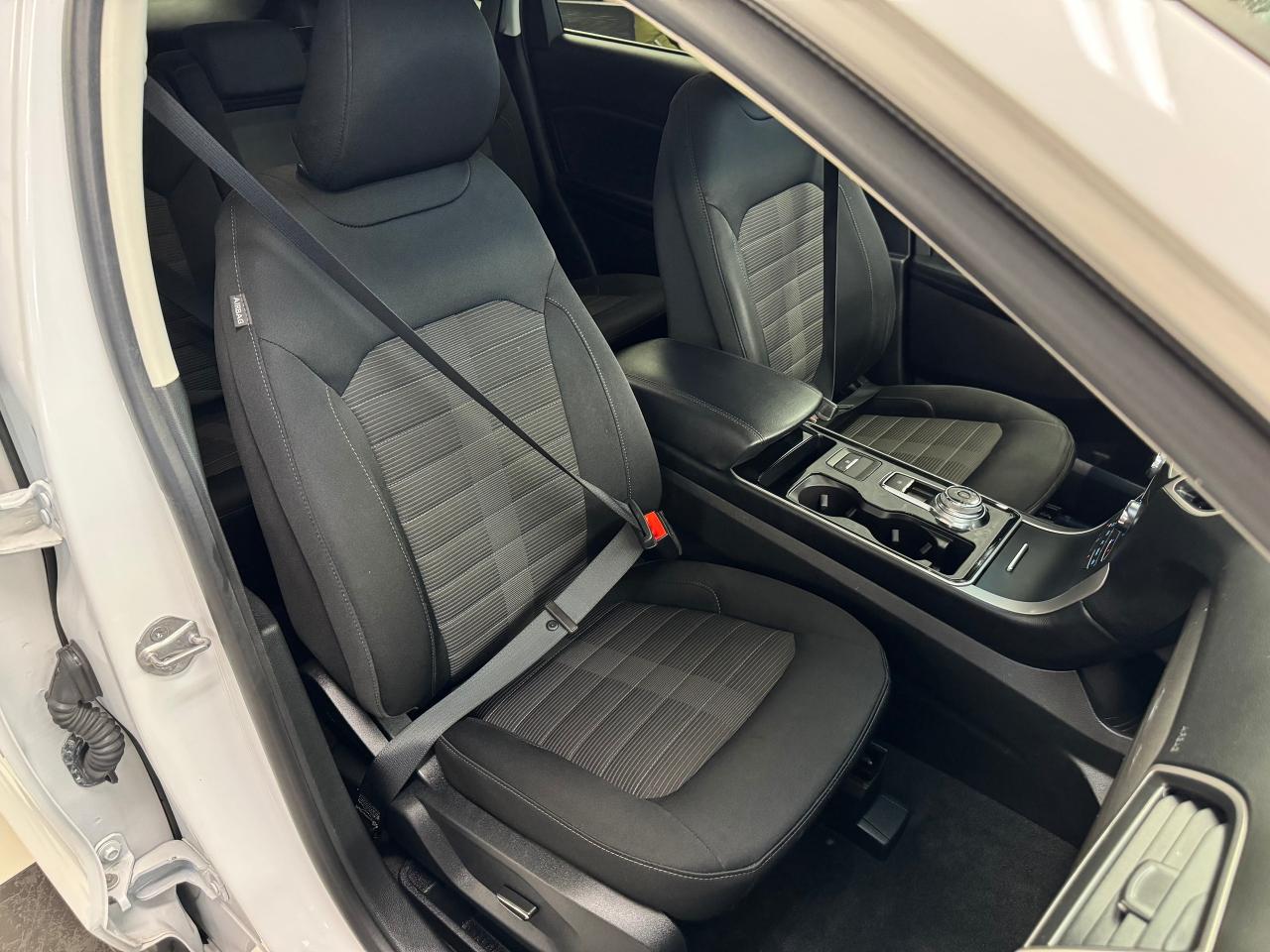 2019 Ford Edge SEL AWD+ApplePlay+PWR Gate+RemoteStart+CLEANCARFAX - Photo #22