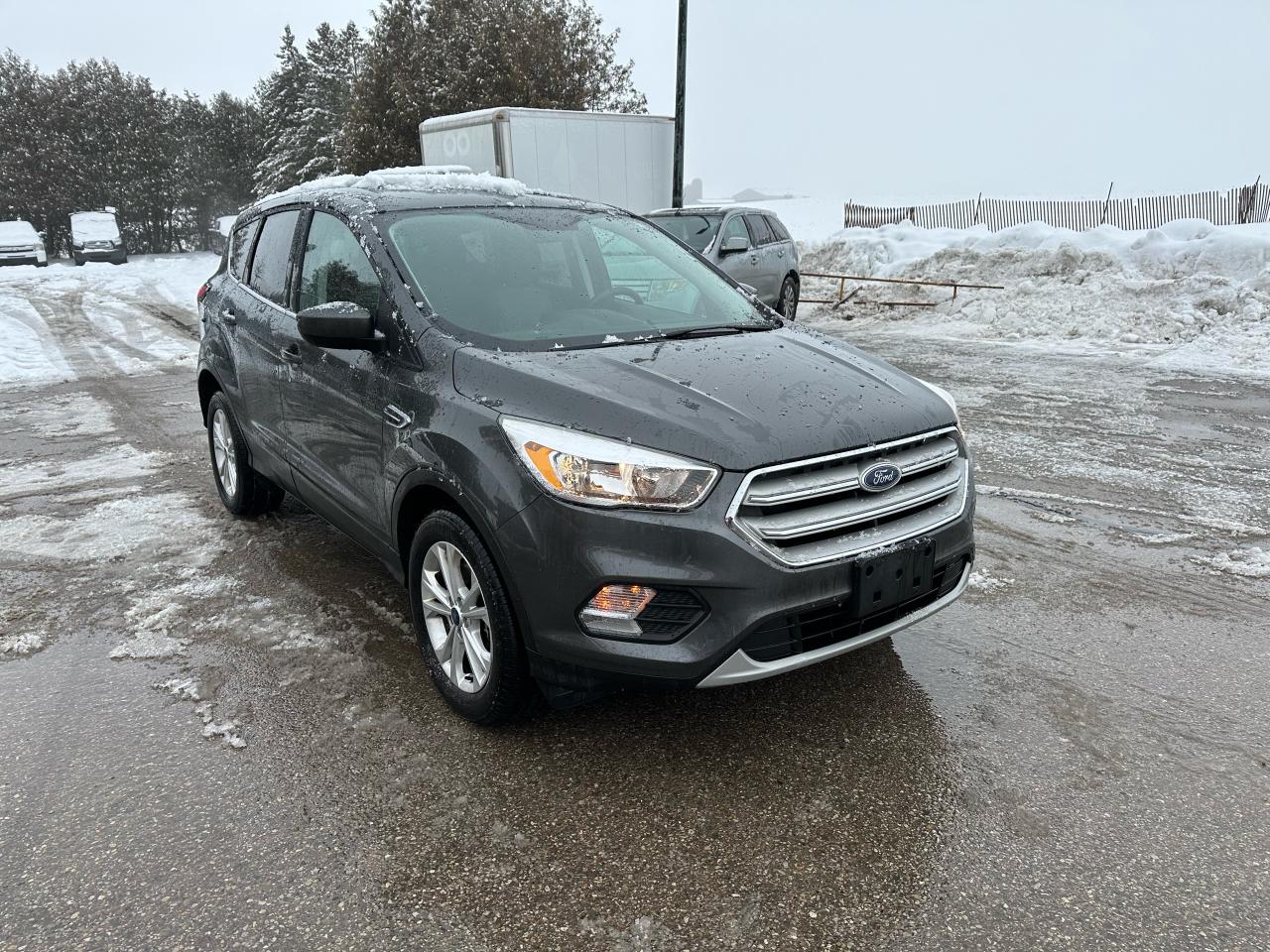 2019 Ford Escape SE Backup camera extra 4 sets of summer tires with rims - Photo #2