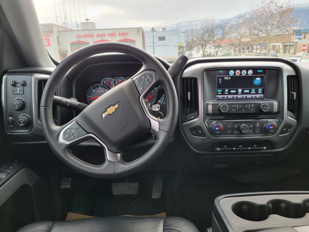 2017 Chevrolet Silverado 1500 LT Photo5
