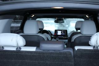 2021 Toyota Sienna XSE 7-Passenger FWD - Photo #9