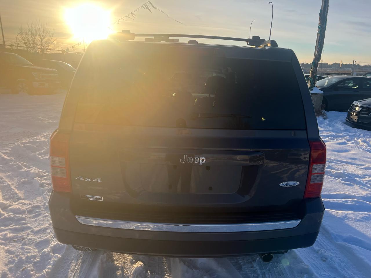 2017 Jeep Patriot 4WD,High Altitude, Nav, Sun Roof, Heated Seats, - Photo #3