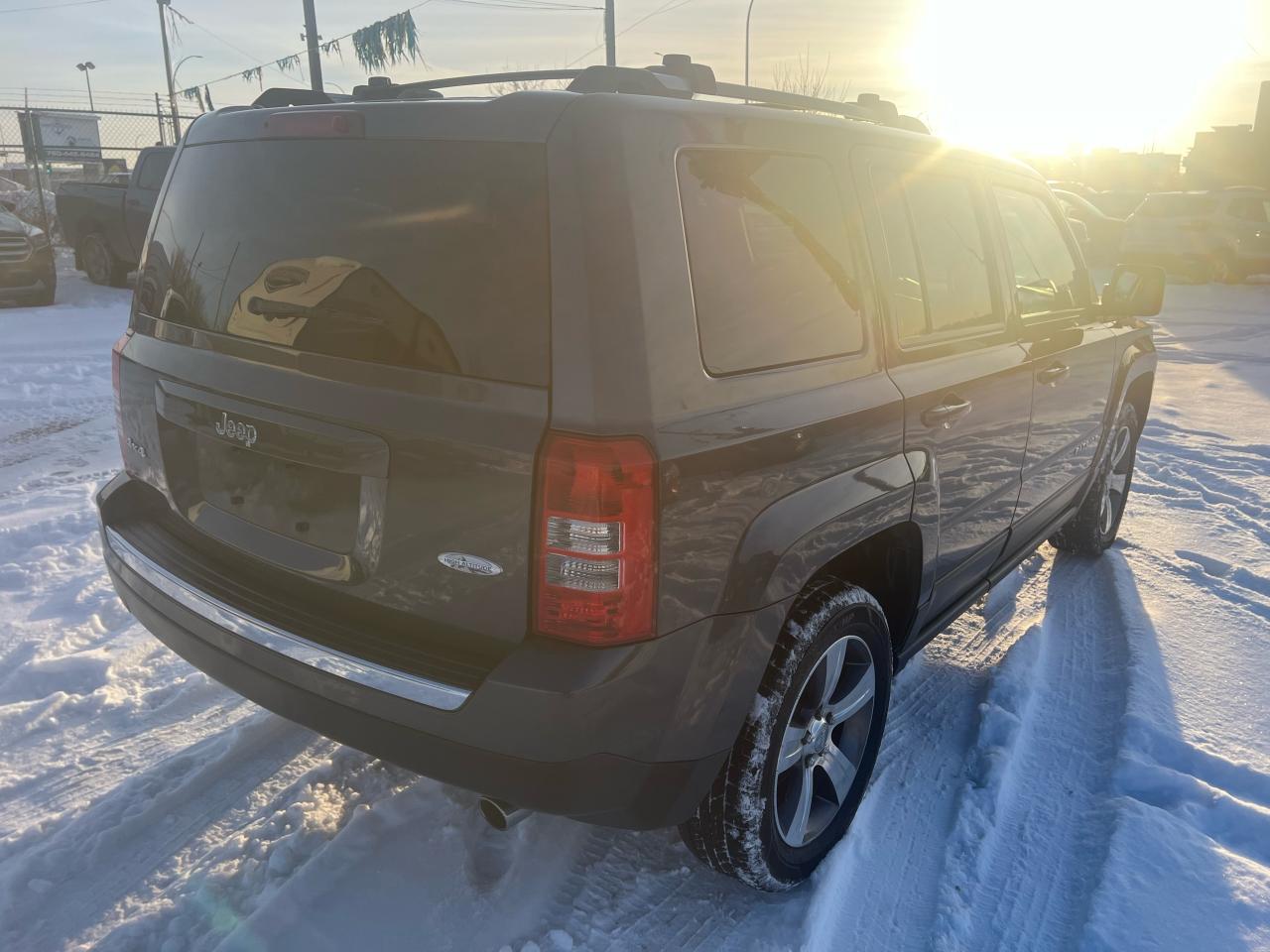 2017 Jeep Patriot 4WD,High Altitude, Nav, Sun Roof, Heated Seats, - Photo #6