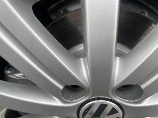2013 Volkswagen Jetta 2.0L Auto SAFETY CERTIF SUNROOF B-TOOTH NEW BRAKES - Photo #2