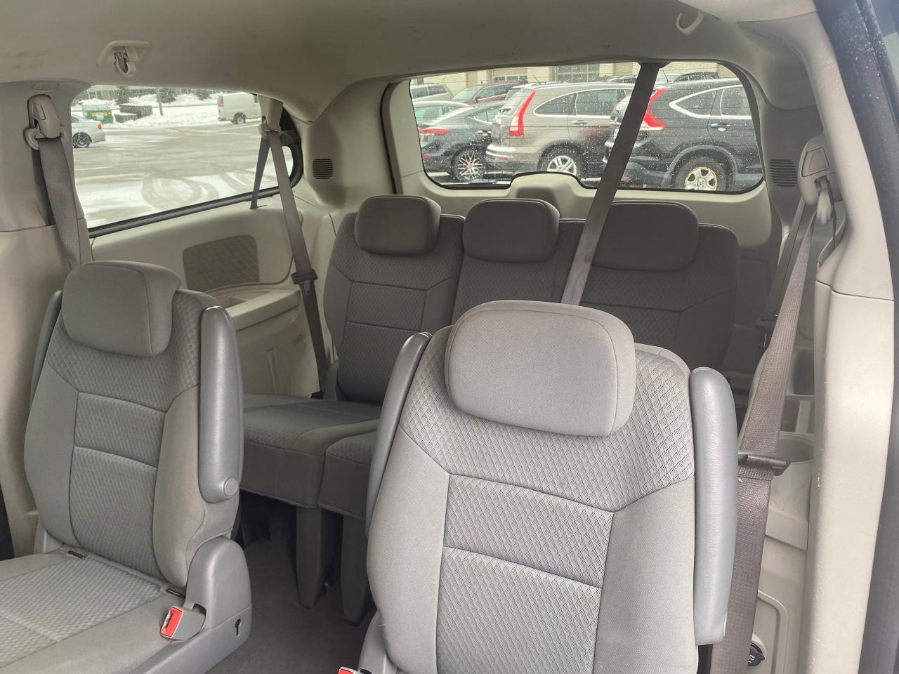 2010 Dodge Grand Caravan SE - Photo #11